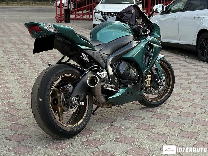 Suzuki GSX-R 1000 2