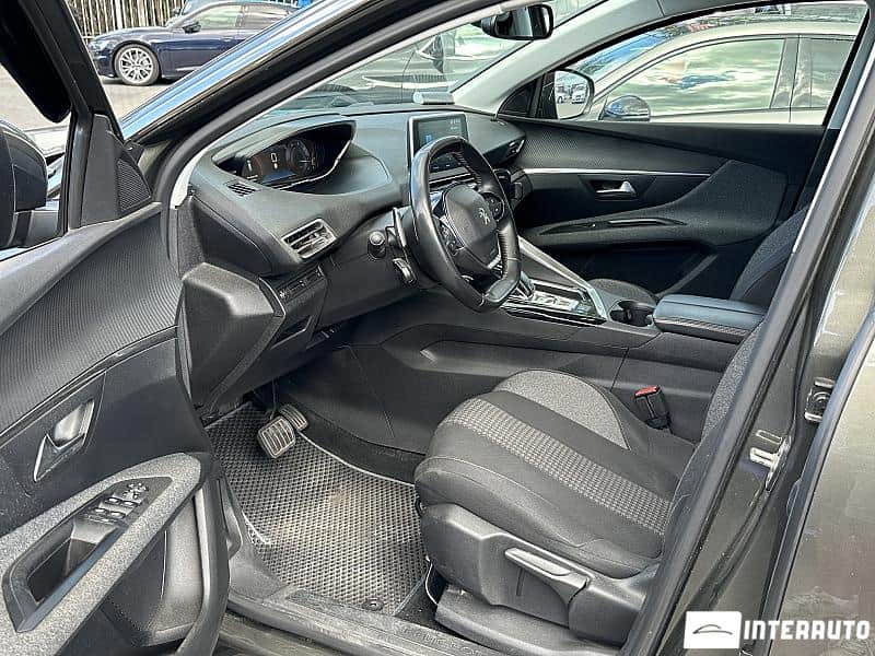 Peugeot 3008 5