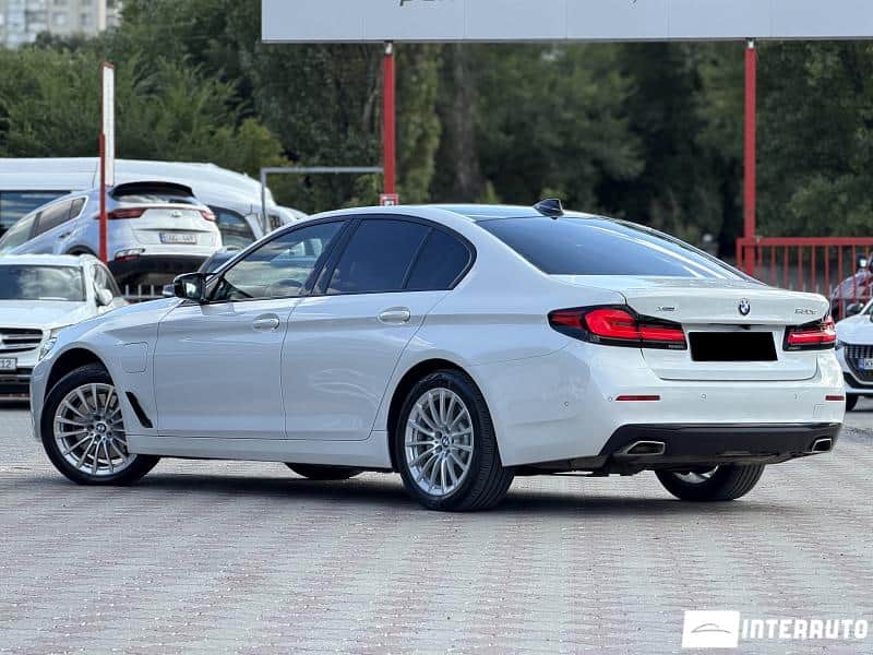 BMW 530e 3