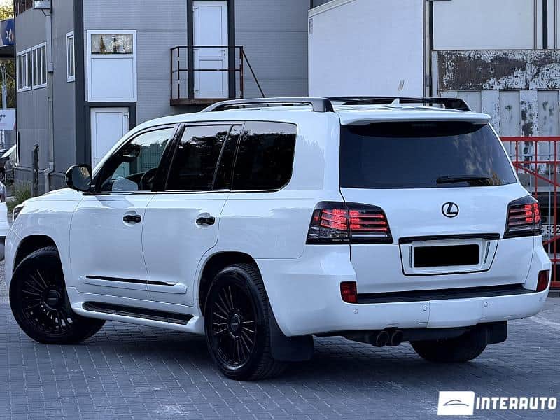 Lexus LX 570 4