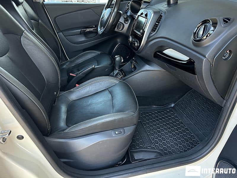 Renault Captur 5