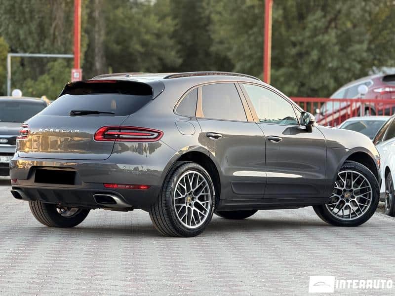 Porsche Macan 2