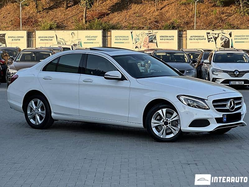 2016 Mercedes C 220 — Foto 1