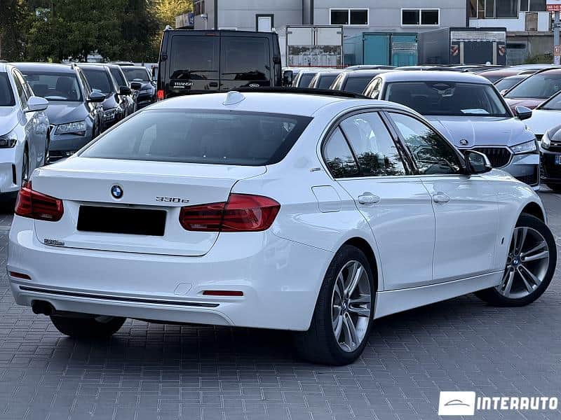 BMW 330E 4