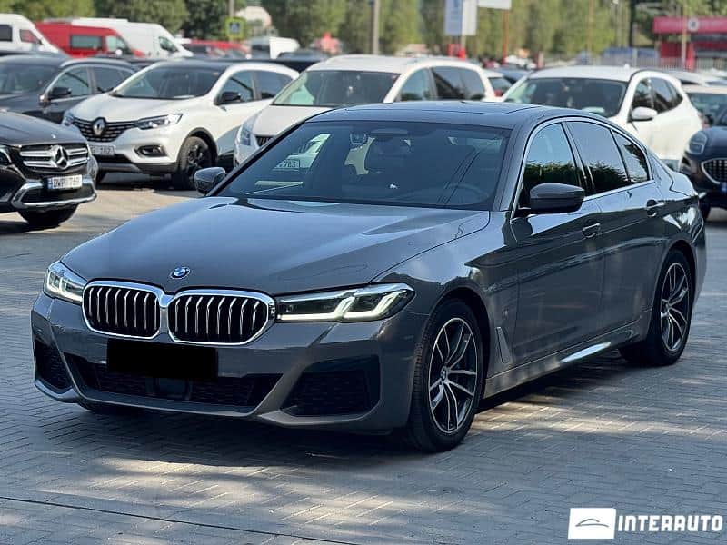 2020 BMW 520