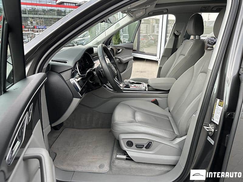 Audi Q7 5