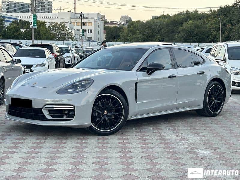 Porsche Panamera 4 2022
