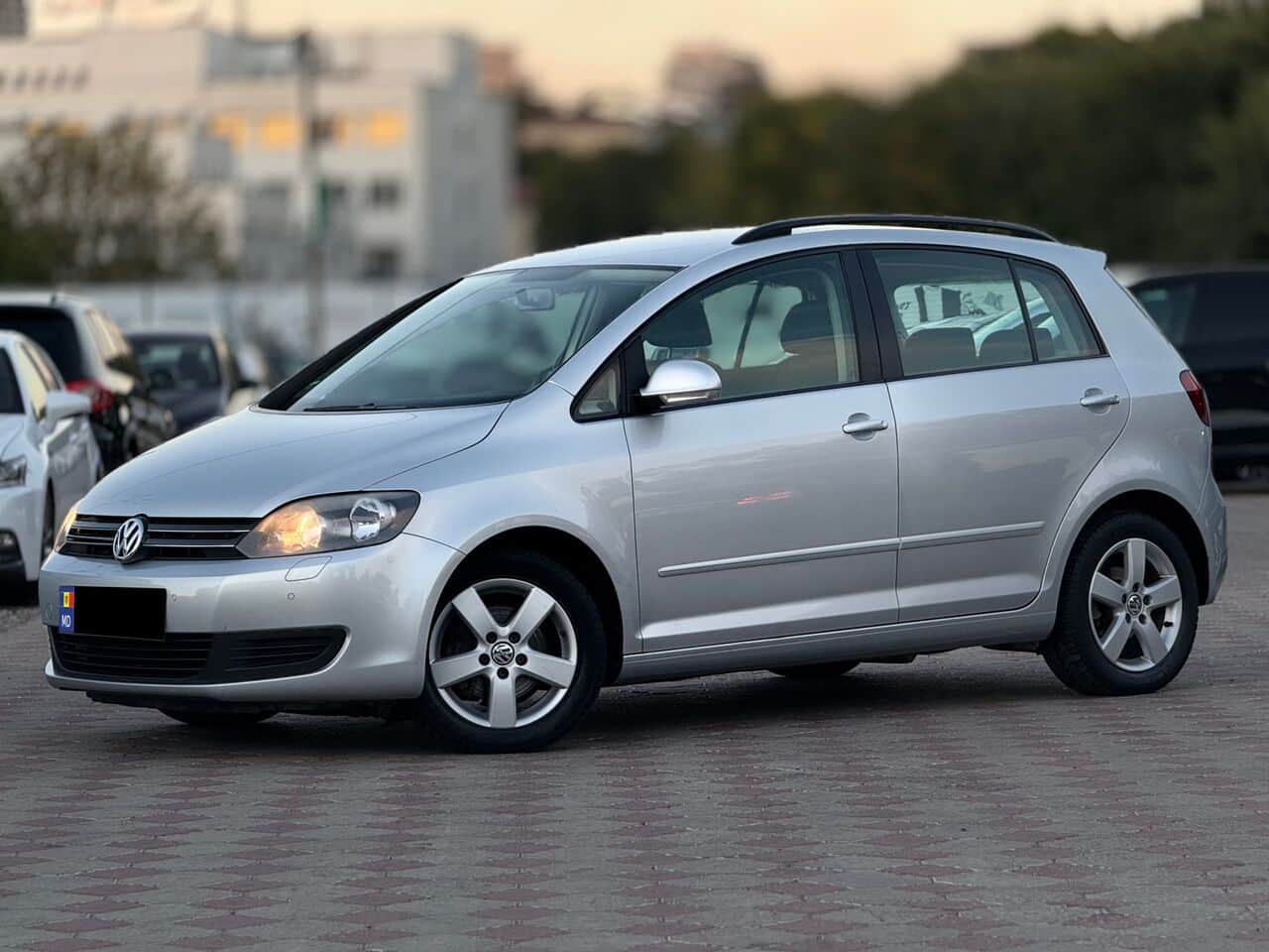 2010 Volkswagen Golf Plus — Foto 1