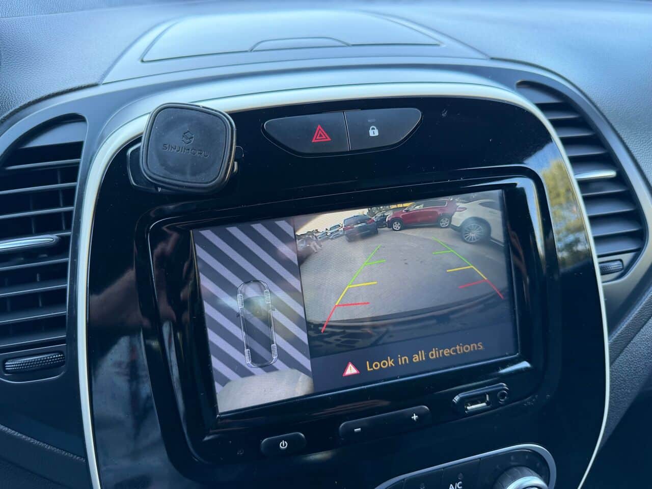 2017 Renault Captur — Foto 1