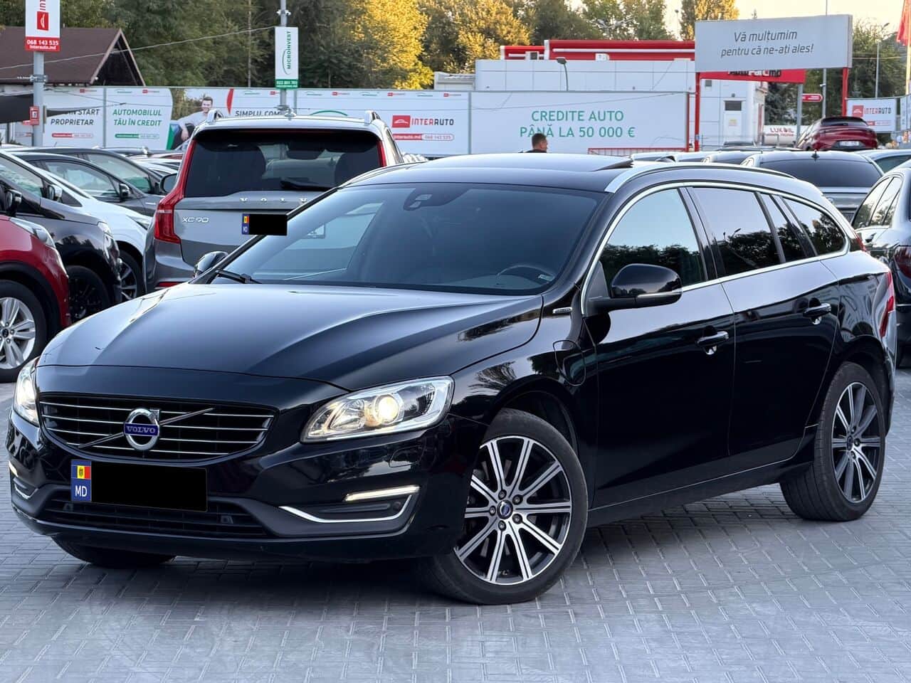 Volvo V 60 2015 — Фото 1