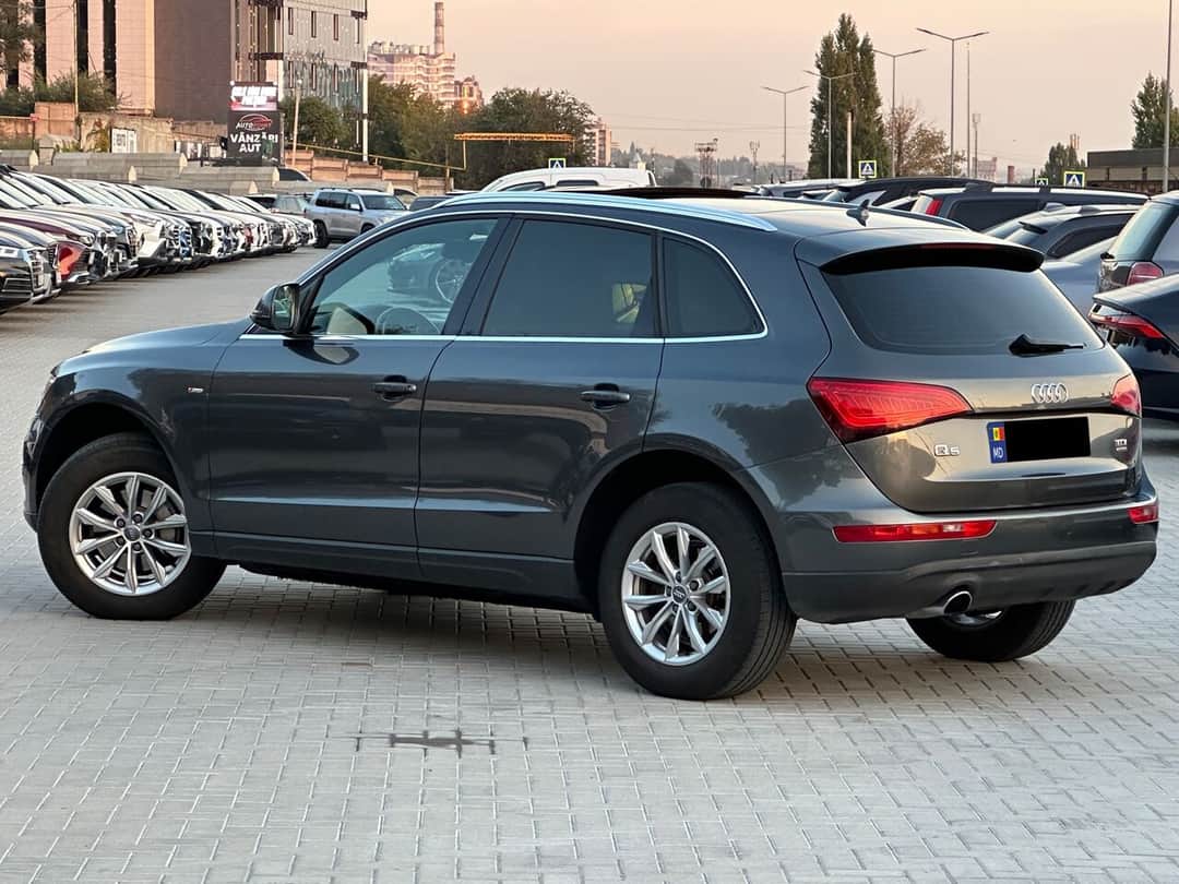 Audi Q5 4