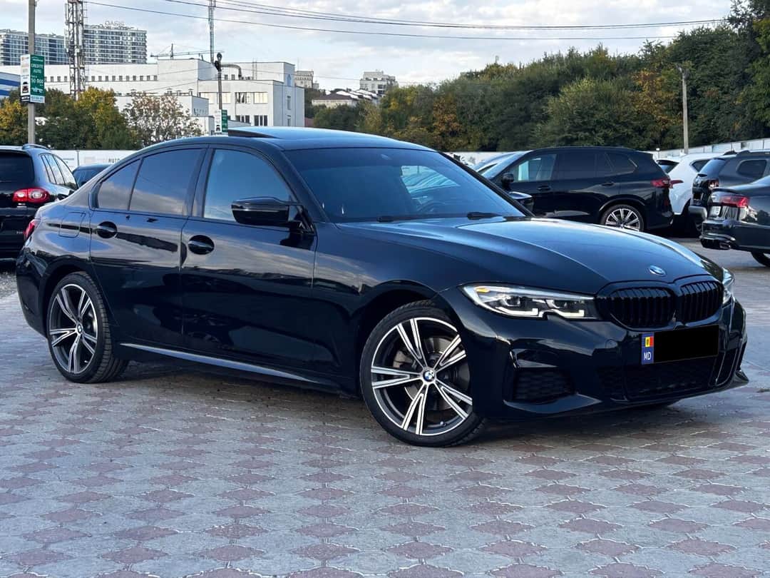 BMW 330 2