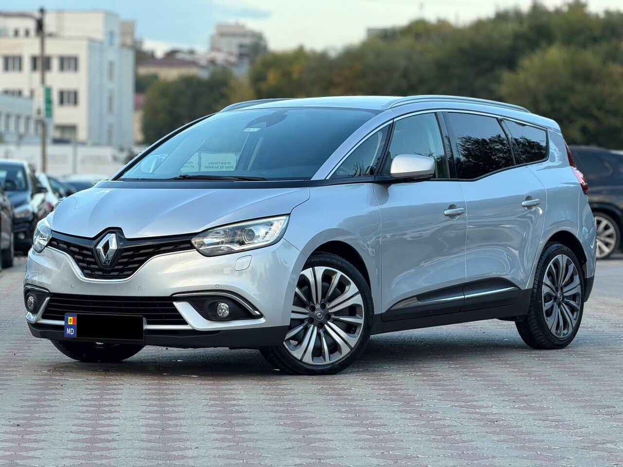 2018 Renault Grand Scenic — Foto 1