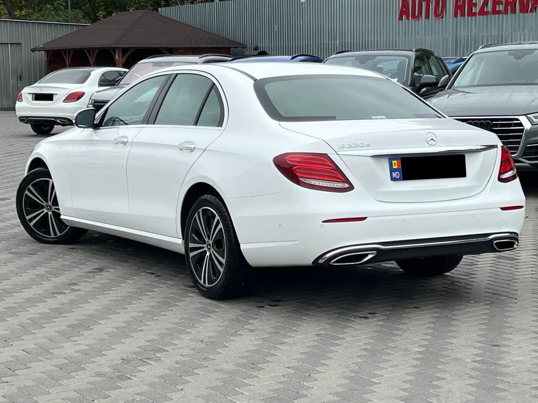 Mercedes E 220 4