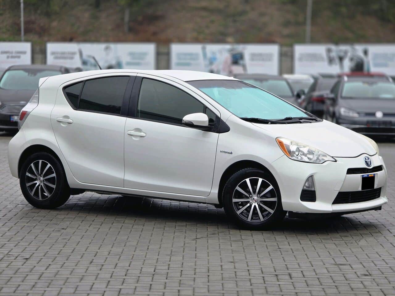 2014 Toyota Prius C — Foto 1