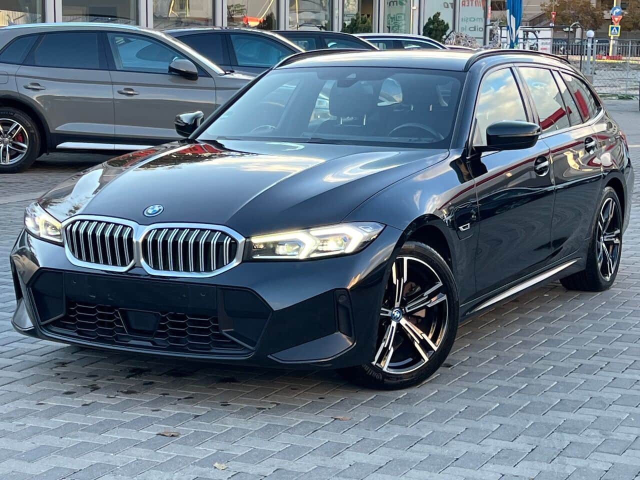 2022 BMW 330E — Foto 1