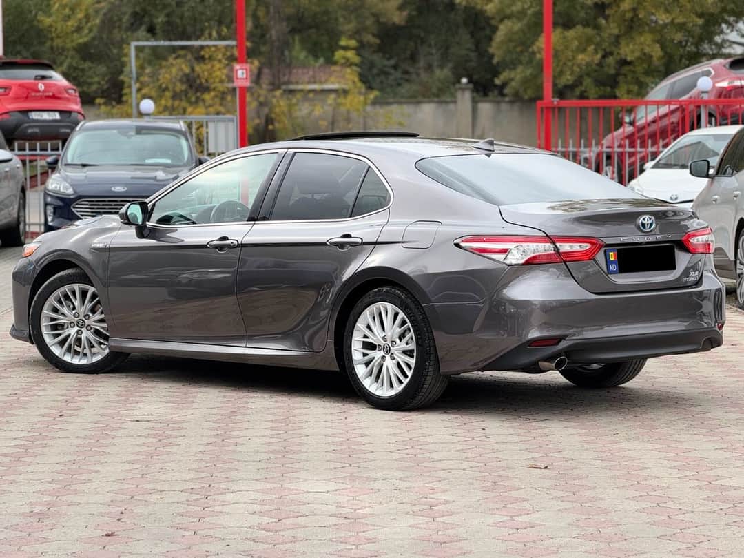 Toyota Camry 3