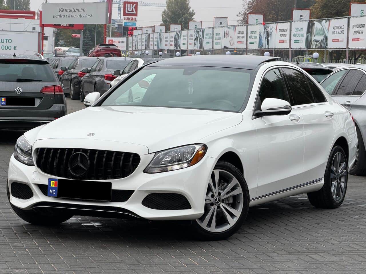 Mercedes C 300 2018 — Фото 1