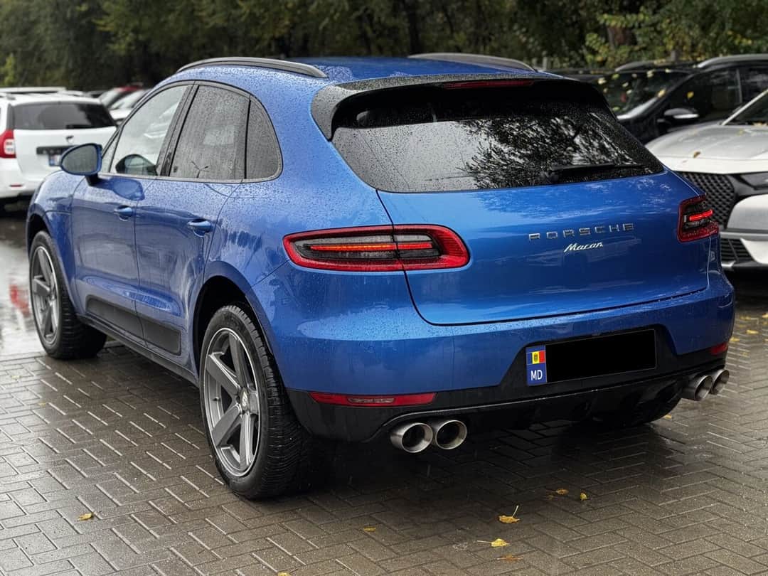 Porsche Macan 4