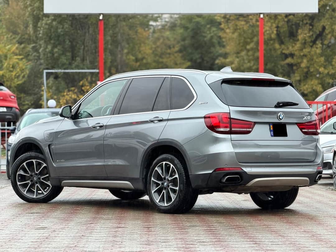 BMW X5 4.0e 4