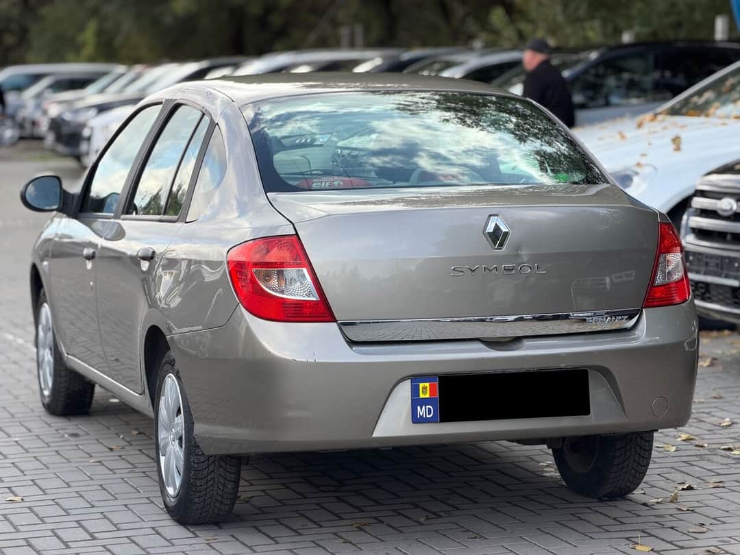 Renault Symbol 4