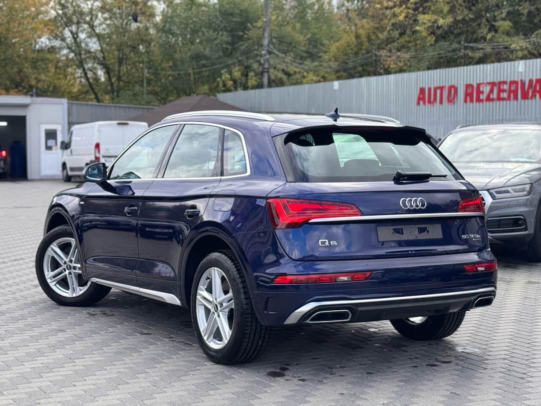 Audi Q5 4