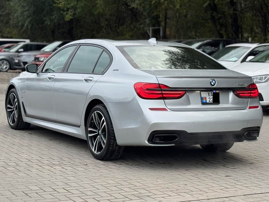 BMW 740 4