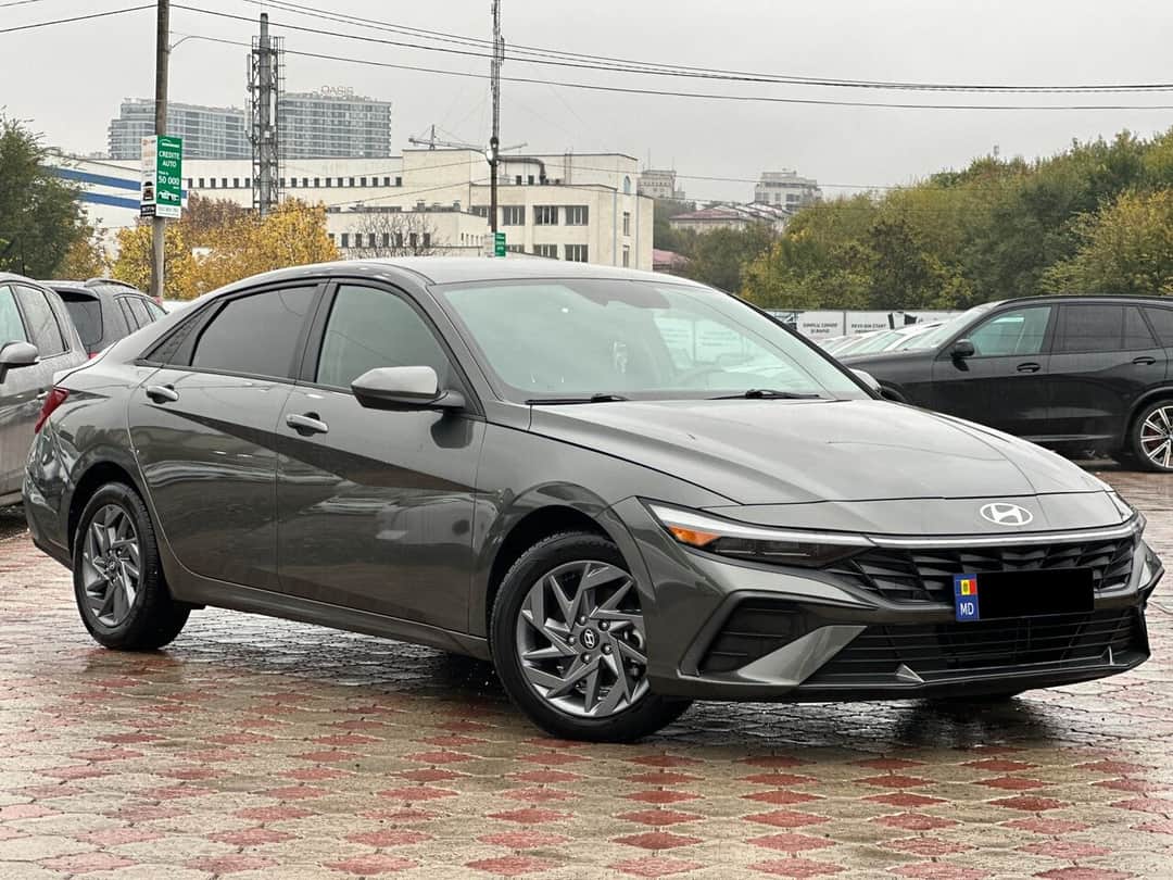Hyundai Elantra 2