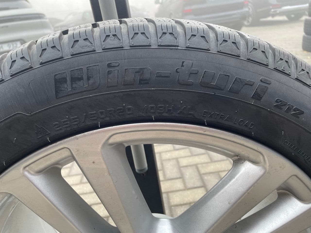 Thumbnail 3