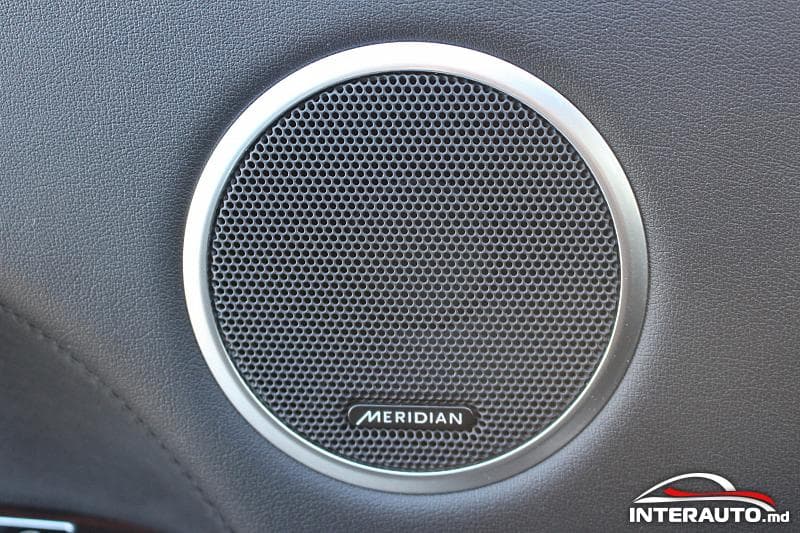 Land Rover Range Rover Vogue 2015 — Миниатюра 28