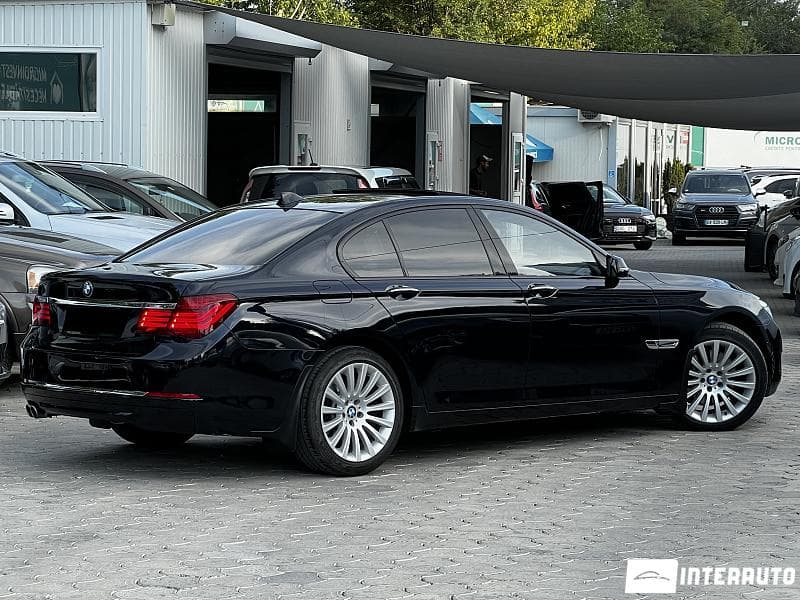 2014 BMW 730 — Miniatură 4