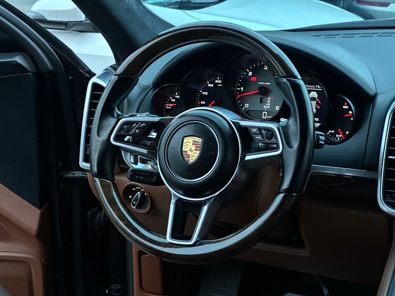 Porsche Cayenne S 2015 — Миниатюра 7