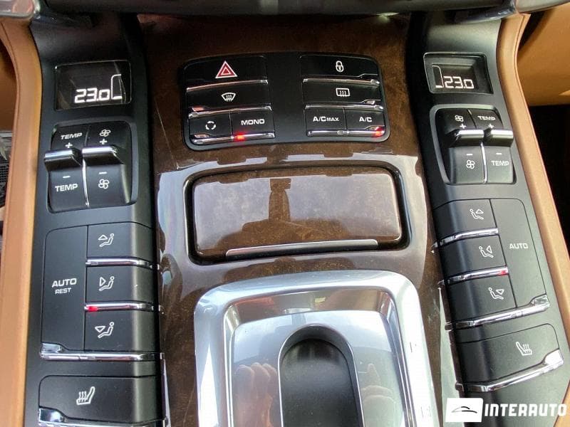 Porsche Cayenne 2012 — Миниатюра 12