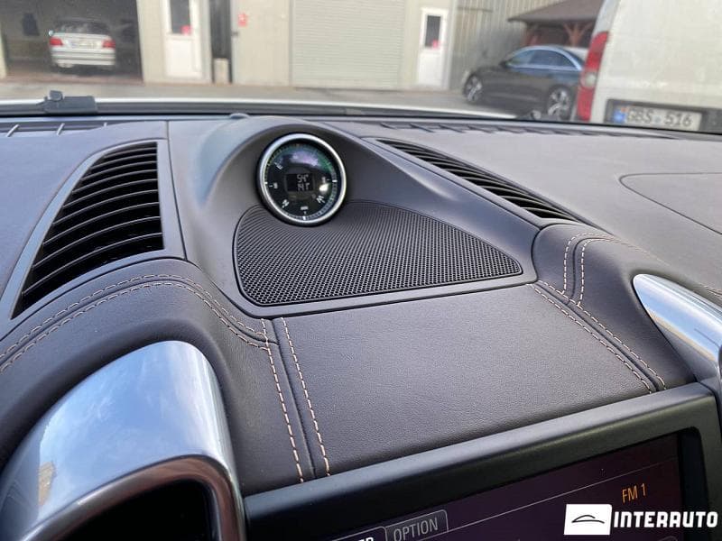 Porsche Cayenne 2012 — Миниатюра 10