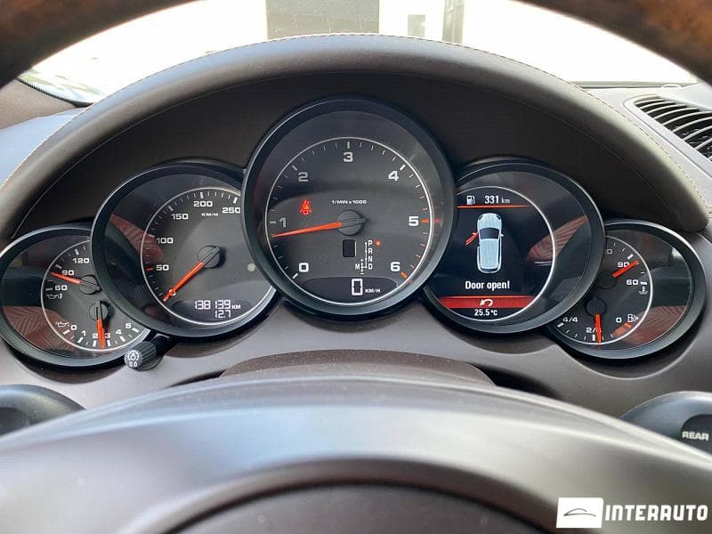 Porsche Cayenne 2012 — Миниатюра 9