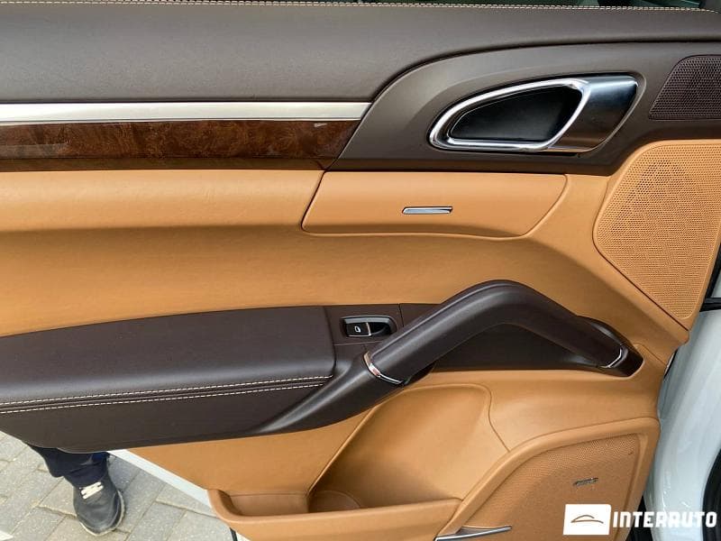 Porsche Cayenne 2012 — Миниатюра 17