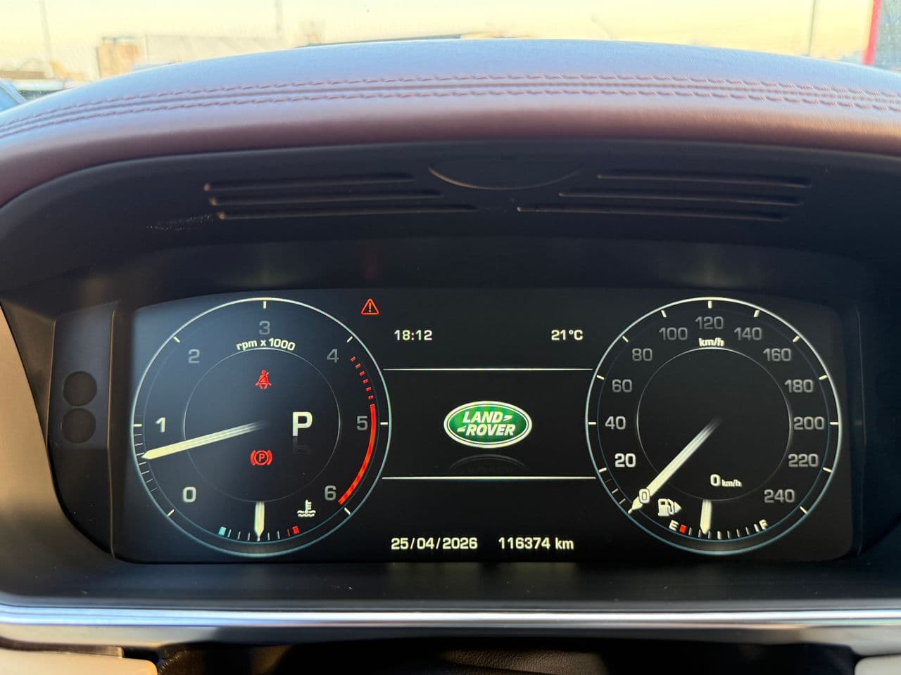 Land Rover Range Rover Vogue 2015 — Миниатюра 8