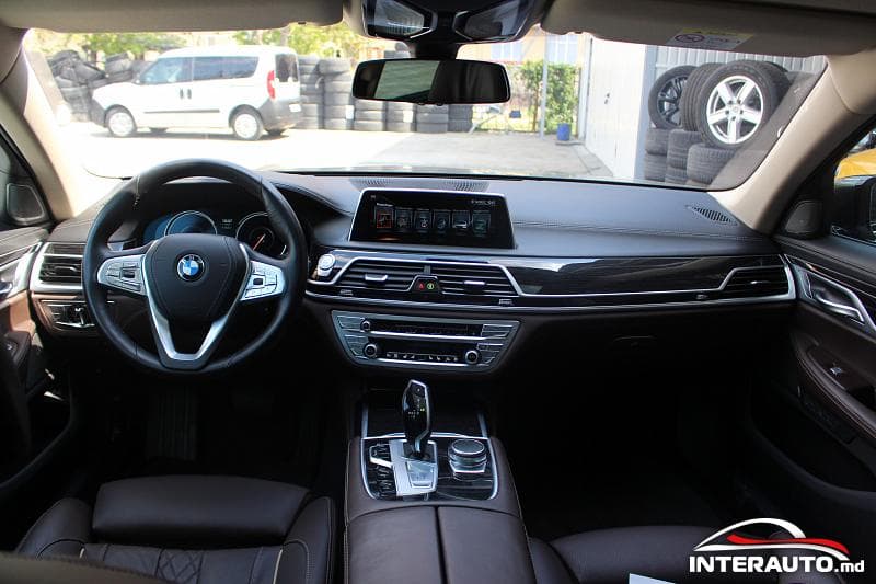 BMW 740e 2017 — Миниатюра 9
