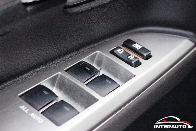 Toyota Land Cruiser 2012 — Миниатюра 13