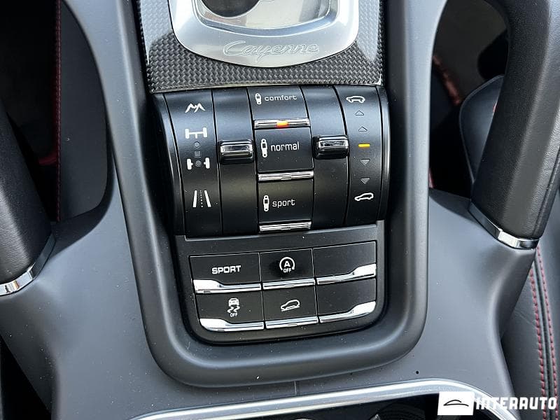 2013 Porsche Cayenne Turbo S — Miniatură 17