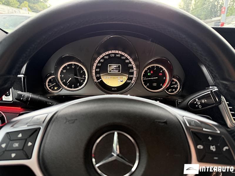 Mercedes E 220 2012 — Миниатюра 10