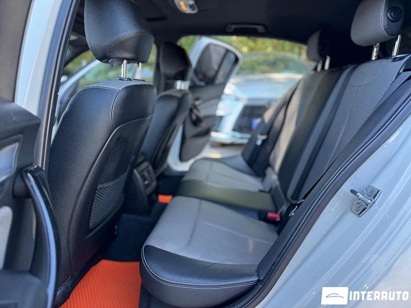 BMW 118 2012 — Миниатюра 15