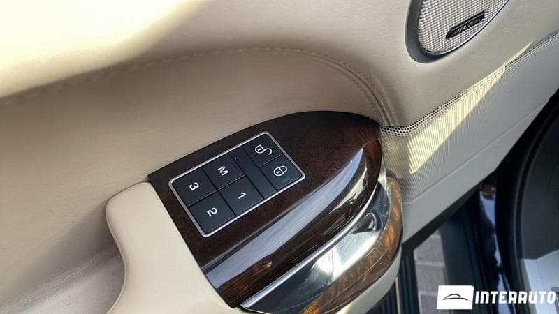 Land Rover Range Rover Vogue 2015 — Миниатюра 17