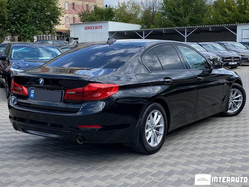 2017 BMW 520 — Miniatură 2