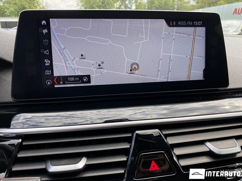 2017 BMW 520 — Miniatură 10