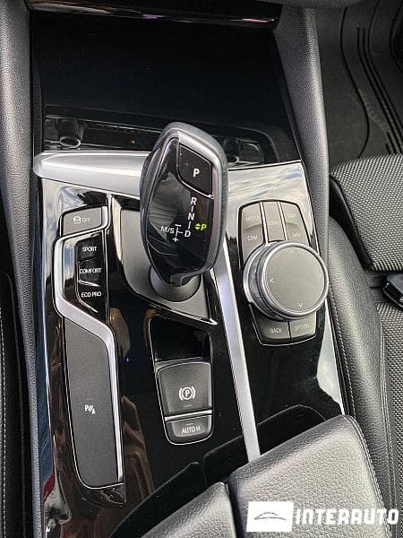 2017 BMW 520 — Miniatură 15
