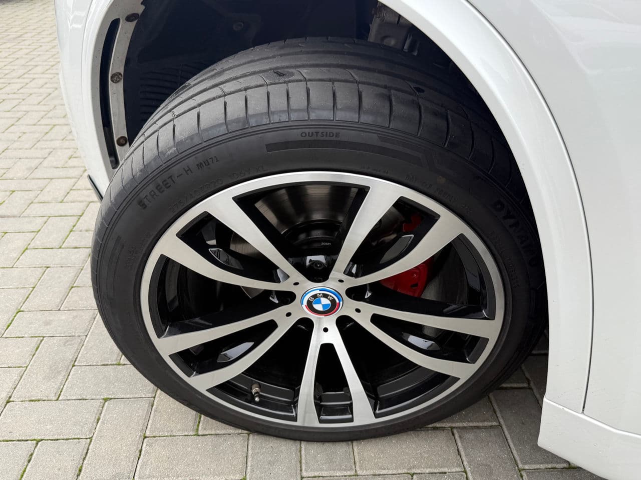 BMW X5 2.5D 2015 — Миниатюра 16