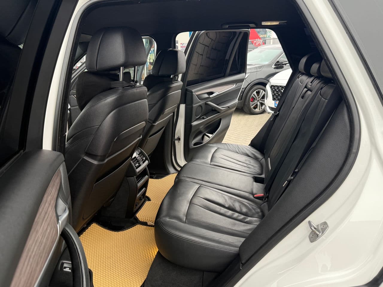 BMW X5 2.5D 2015 — Миниатюра 13