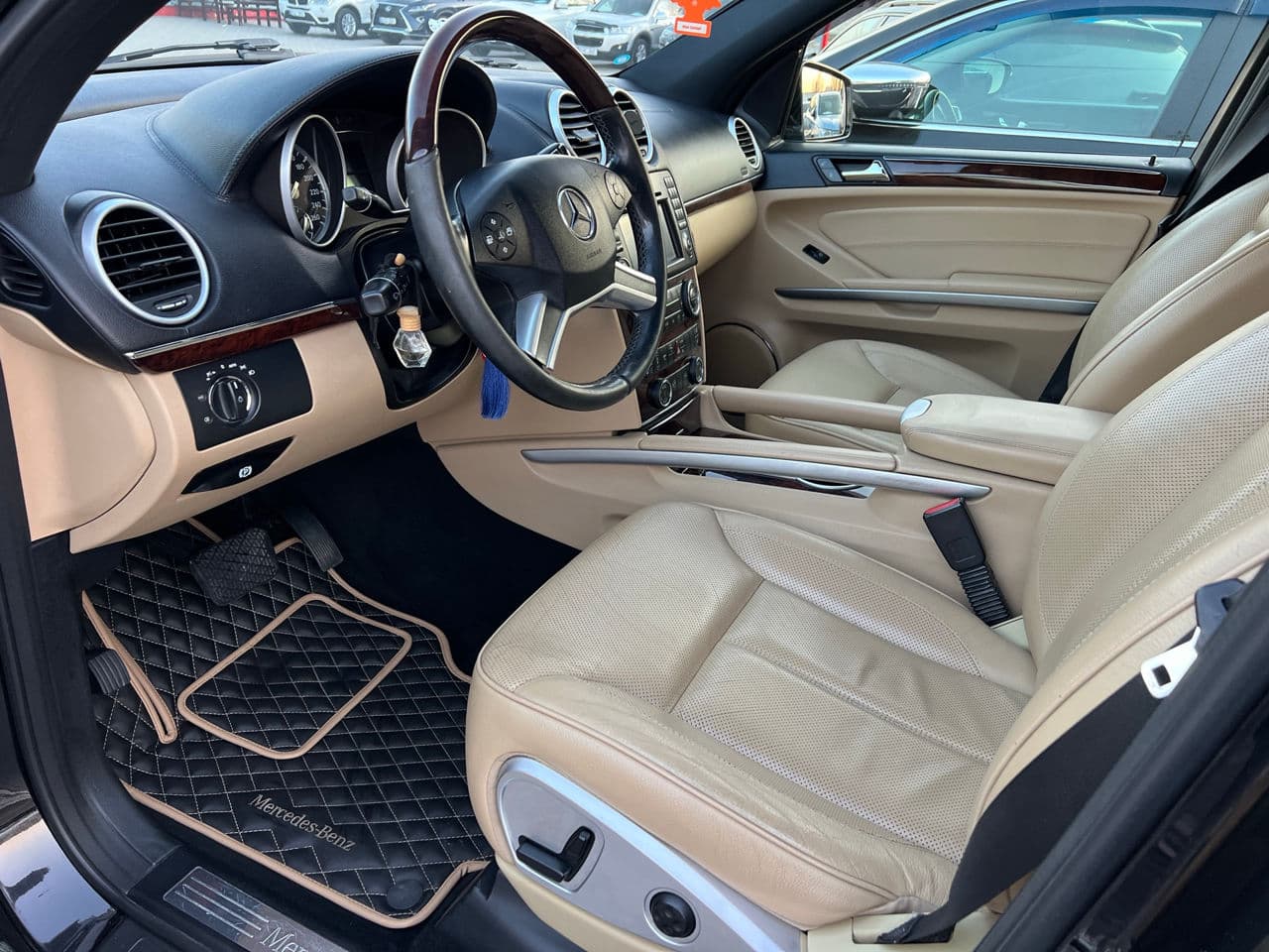 Mercedes GL 350 2010 — Миниатюра 5
