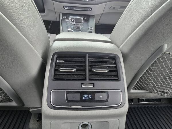 2017 Audi A4 — Miniatură 17